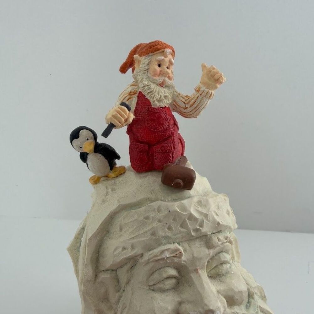 Vintage House of Lloyd Christmas Around the World "Sculpting Santa" w Box 1997 - Picture 2 of 16